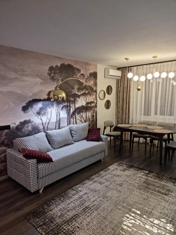 Leogrand Apartments On Svobody Avenue Lemberg Exterior foto