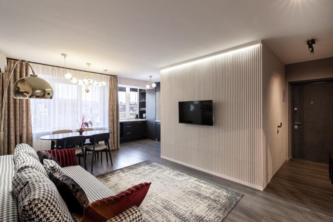 Leogrand Apartments On Svobody Avenue Lemberg Exterior foto